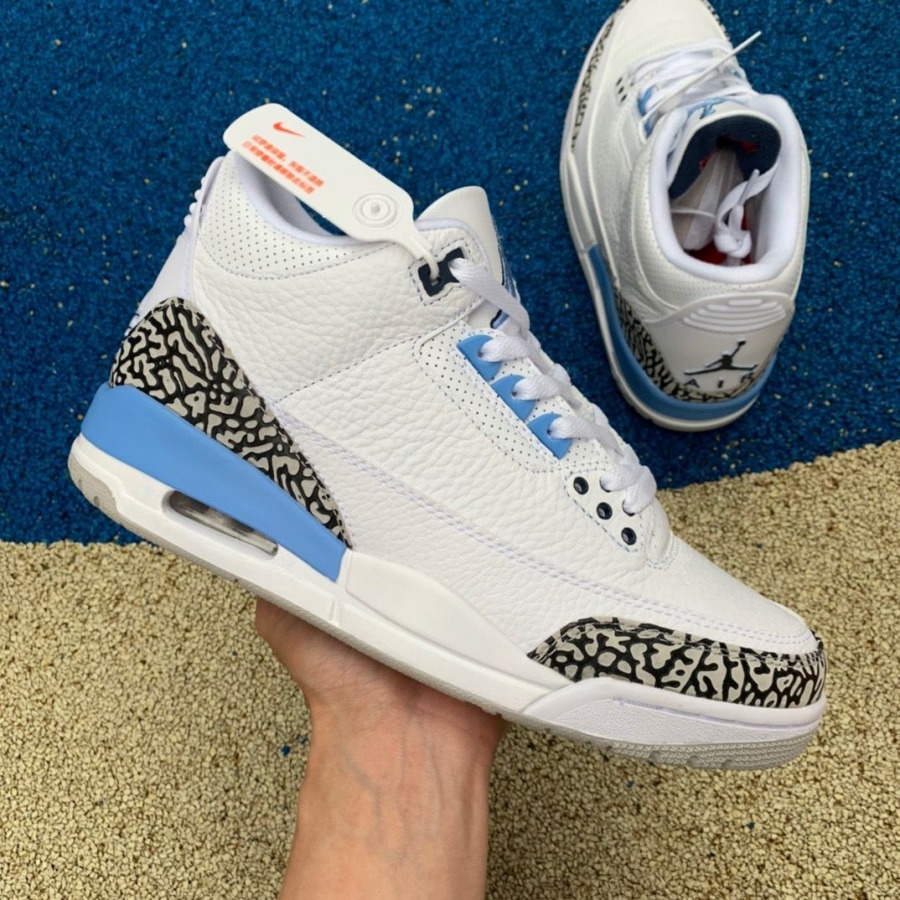 NIKE AIR JORDAN 3 RETRO UNC