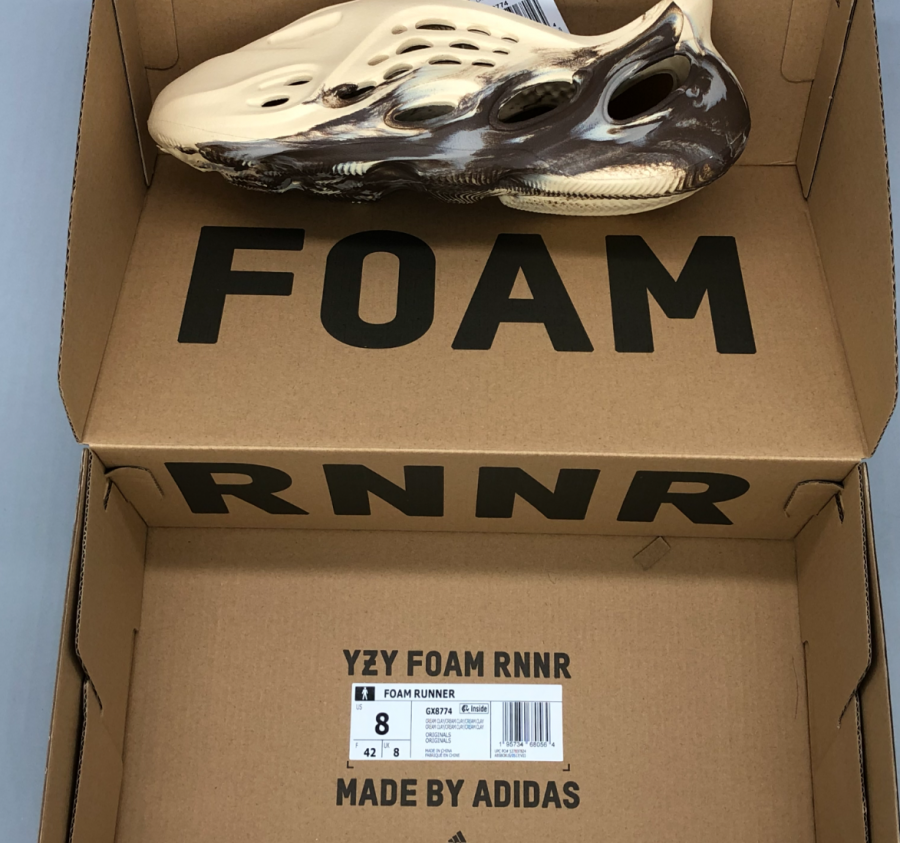 yeezy foam runner mx cream clay outfit