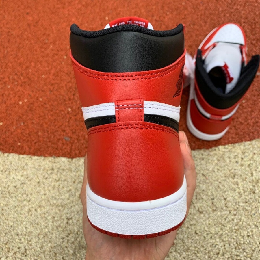 Jordan 1 Retro Chicago (2015) - WellKicks.com