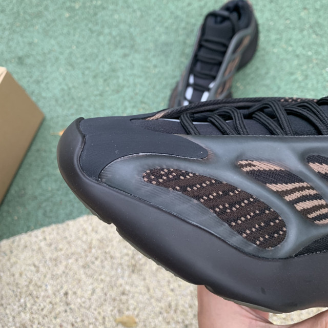 yeezy 700 clay brown glow