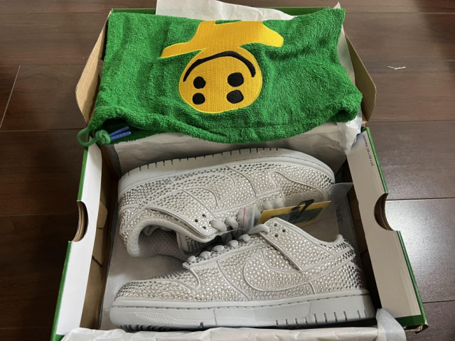 nike x cactus plant flea market x swarovski