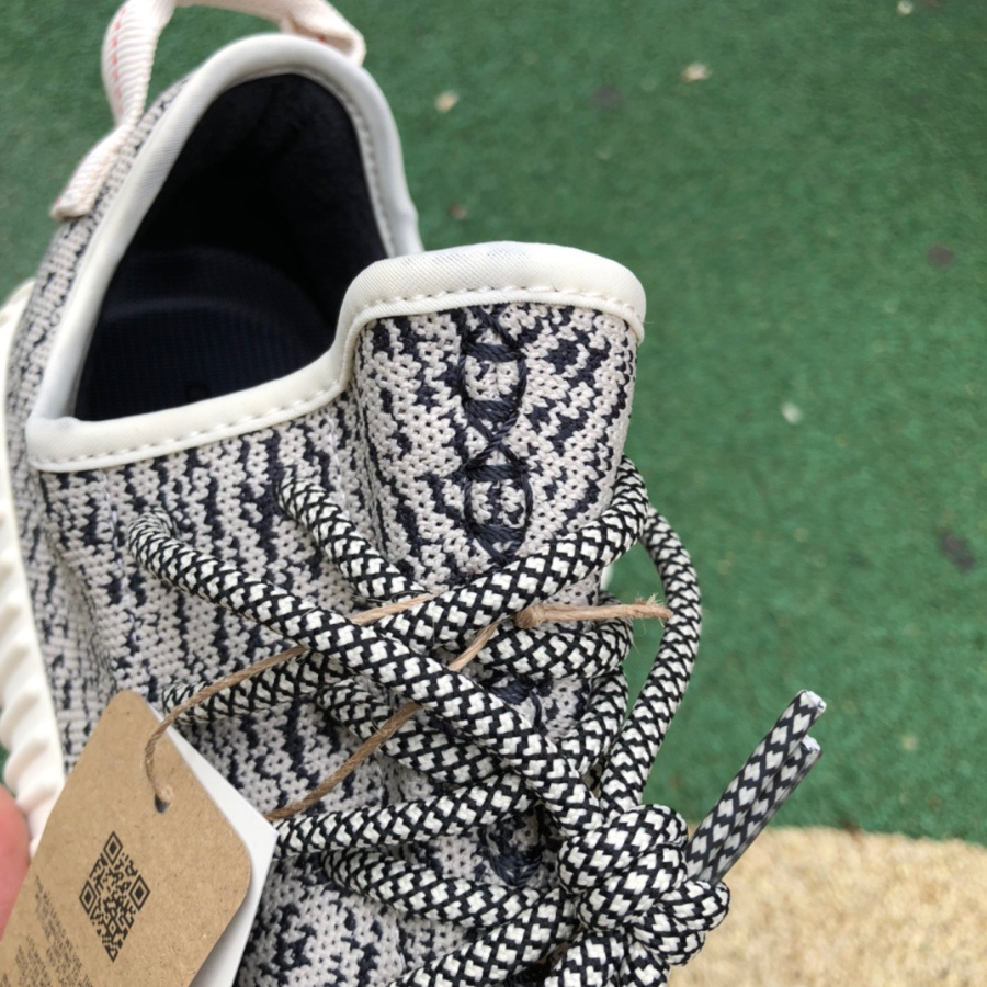 yeezy turtle dove size 8