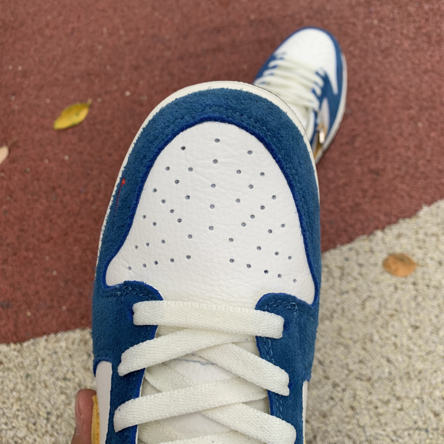 kasina dunk low 80s bus