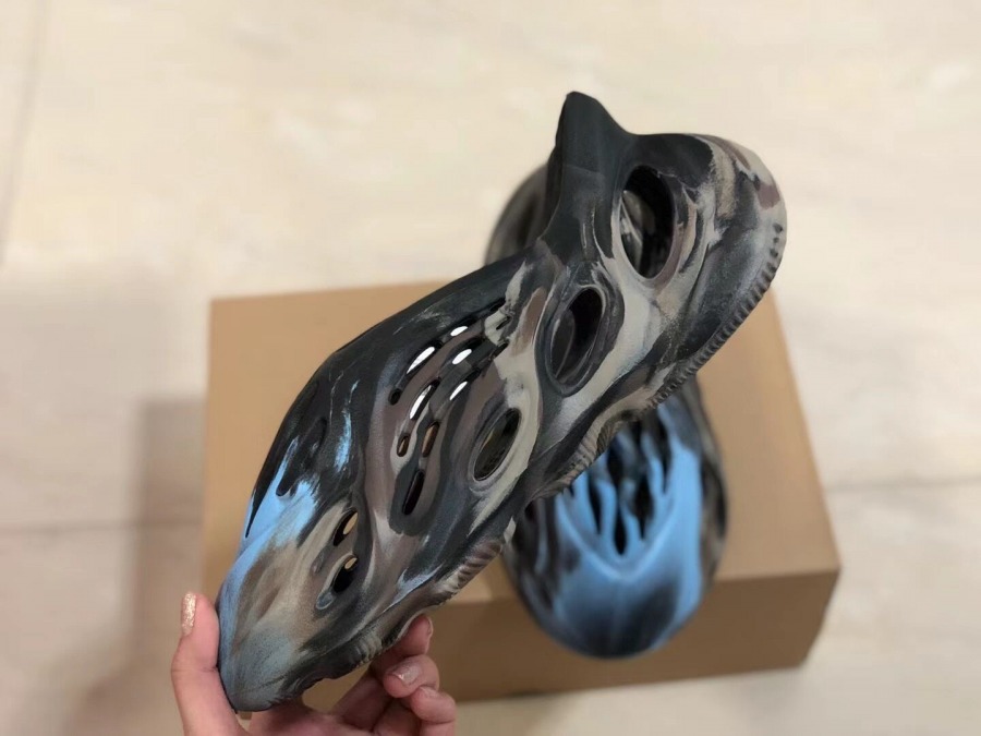 Yeezy Foam Runner 'MX Brown Blue'