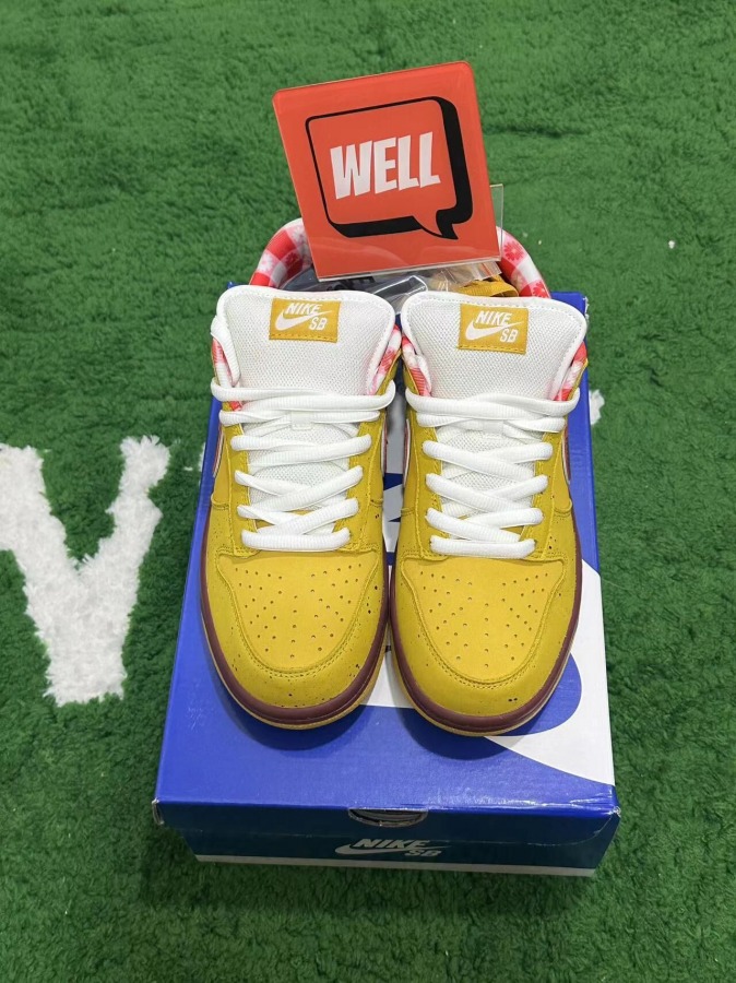 sb dunk yellow lobster