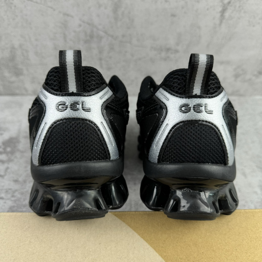 ASICS Gel Quantum Kinetic 'Graphite Grey Black' - WellKicks.com